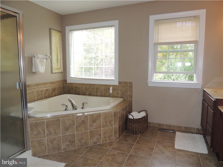 33 Meredith Road Phoenixville, PA 19460 - Photo 15 of 25 Master Bathroom