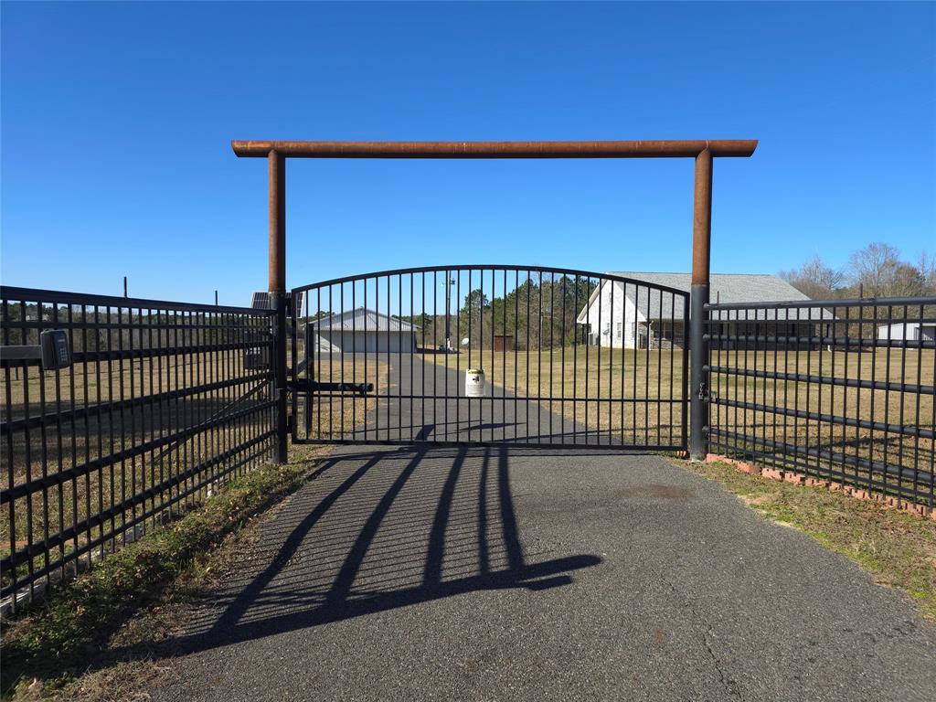 1394 Fm 3343 Road Joaquin, TX 75954 - Photo 4 of 17