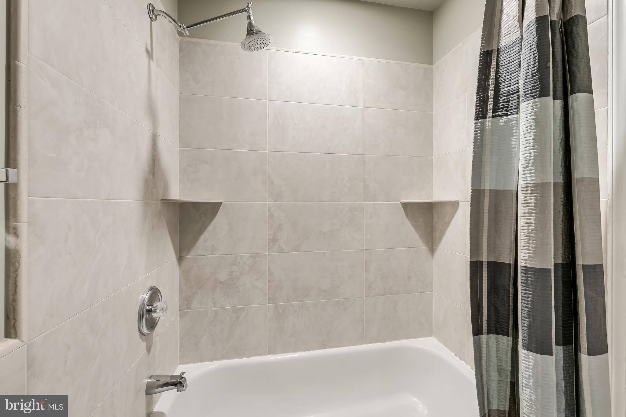 151 South Fox Road Sterling, VA 20164 - Photo 41 of 47 Upper Level Hall Full Bath