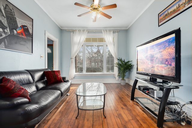 4338 North Kenneth Avenue Chicago, IL 60641 - Photo 2 of 12