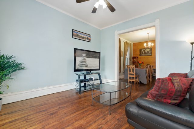 4338 North Kenneth Avenue Chicago, IL 60641 - Photo 4 of 12