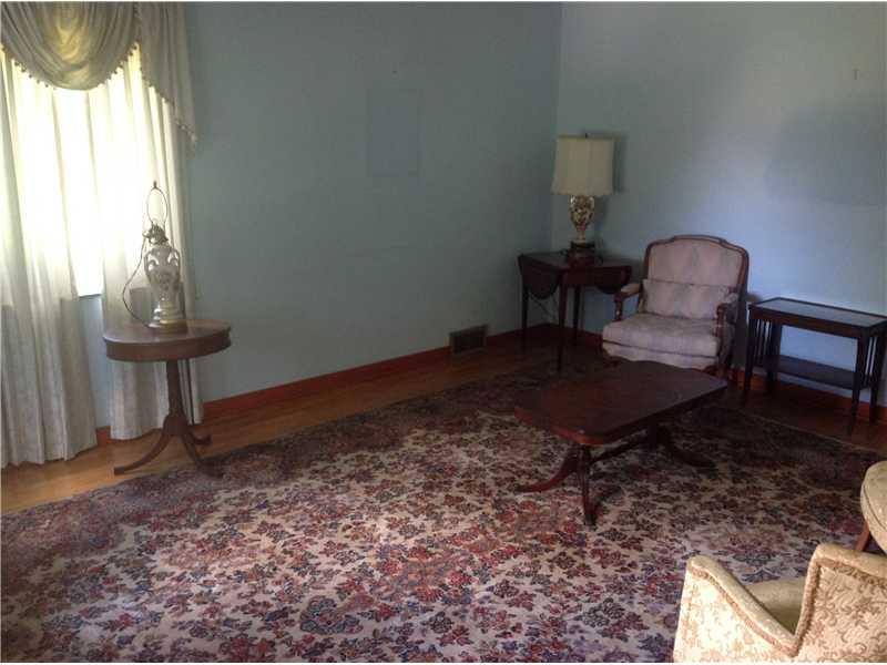 6512 Verona Road Penn Hills, PA 15147 - Photo 5 of 25 Living Room.