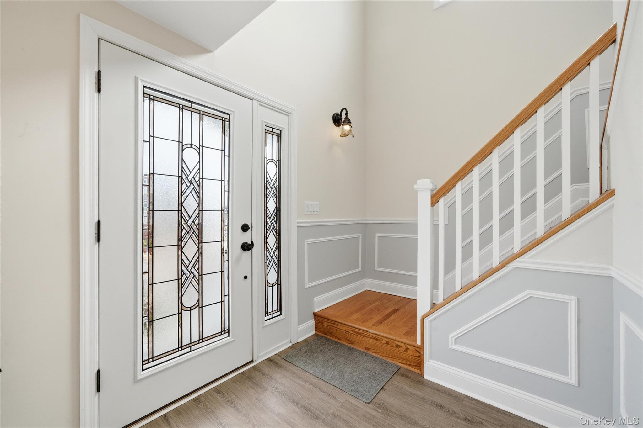 184 Inlet Drive Lindenhurst, NY 11757 - Photo 4 of 32