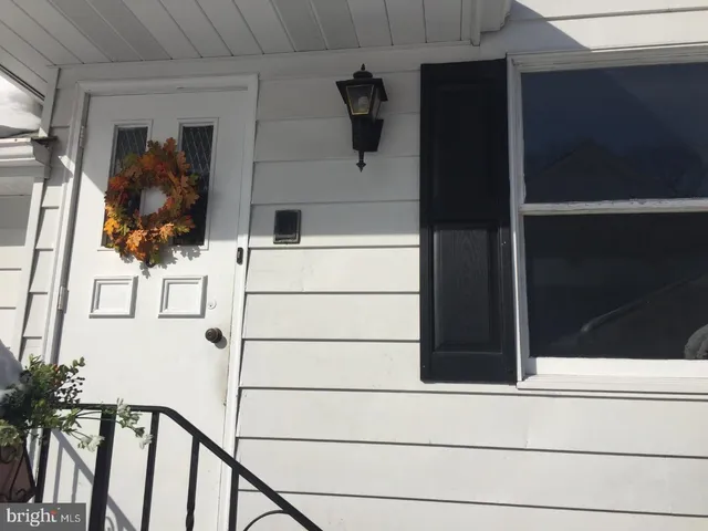 $1,950 | 213 Laurel Avenue, Unit C, Glassboro, NJ 08028