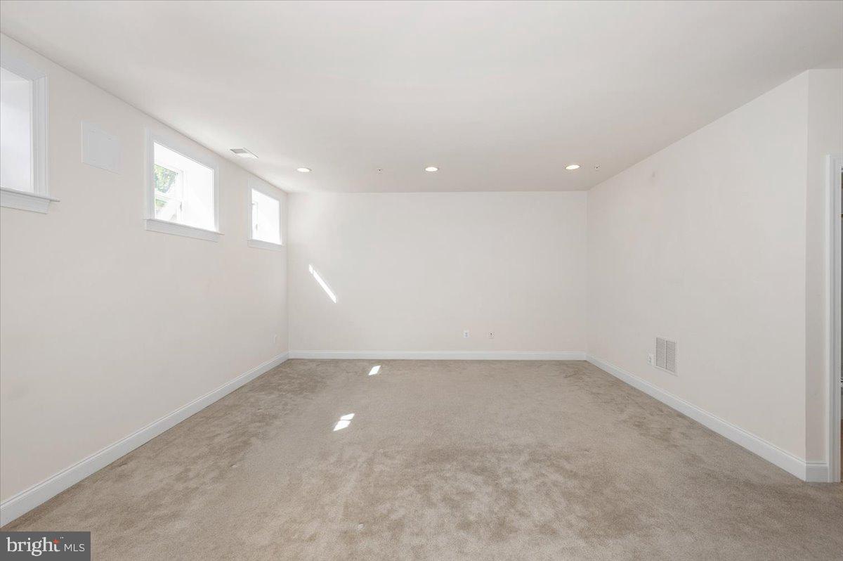 741 Appalachian Way Brunswick, MD 21716 - Photo 30 of 44 an empty room with windows