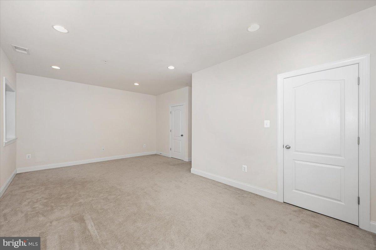 741 Appalachian Way Brunswick, MD 21716 - Photo 33 of 44 an empty room with a empty space