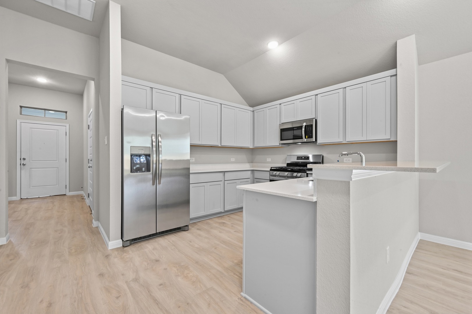 332 Bendecido Loop Elgin, TX 78621 - Photo 5 of 39