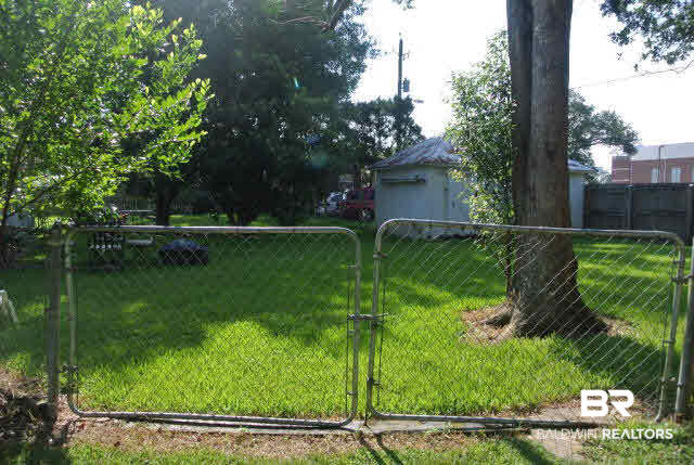 211 West Rose Avenue Foley, AL 36535 - Photo 3 of 20 Fenced Back Yard