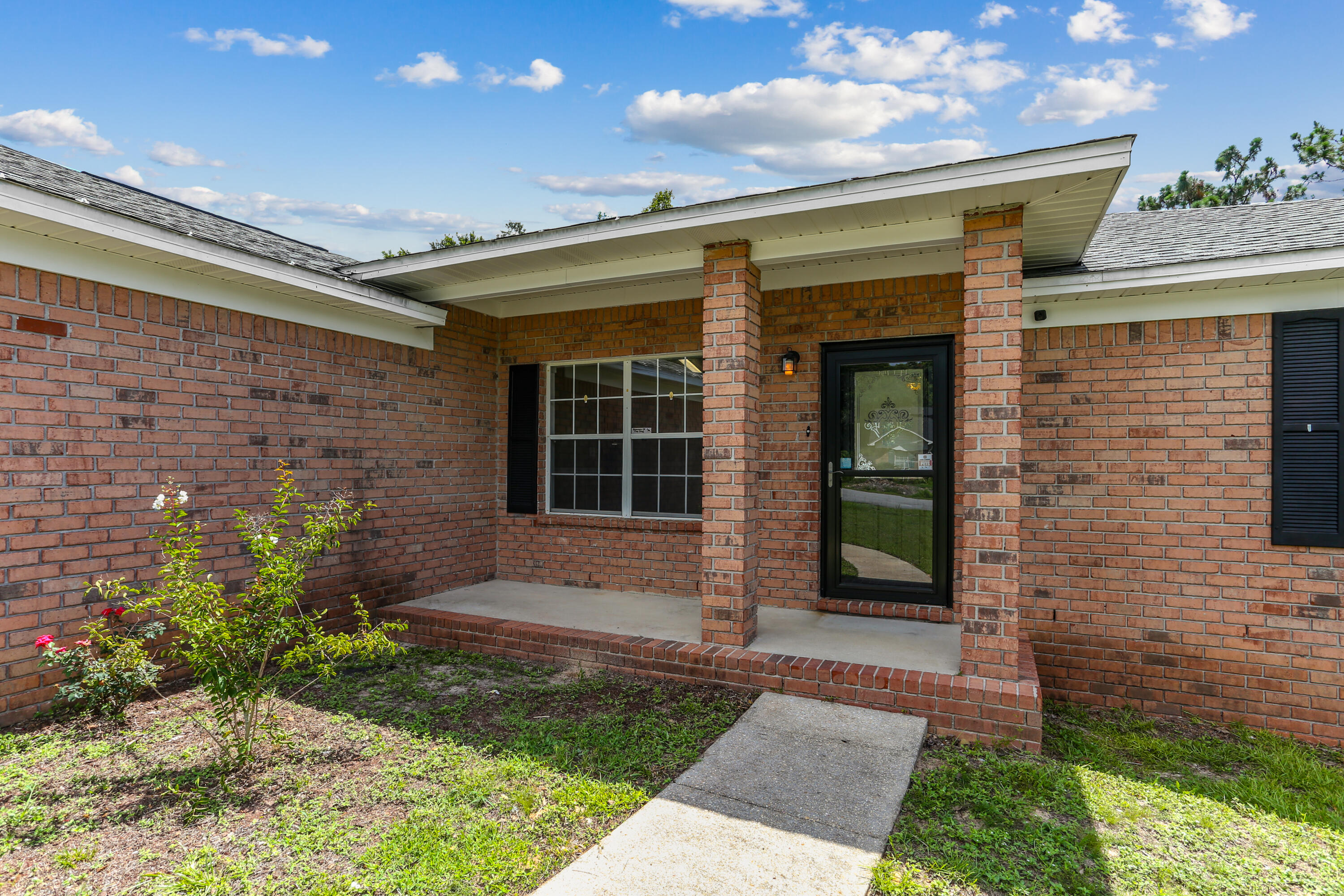 5833 Pebble Ridge Drive Milton, FL 32583 - Photo 2 of 28