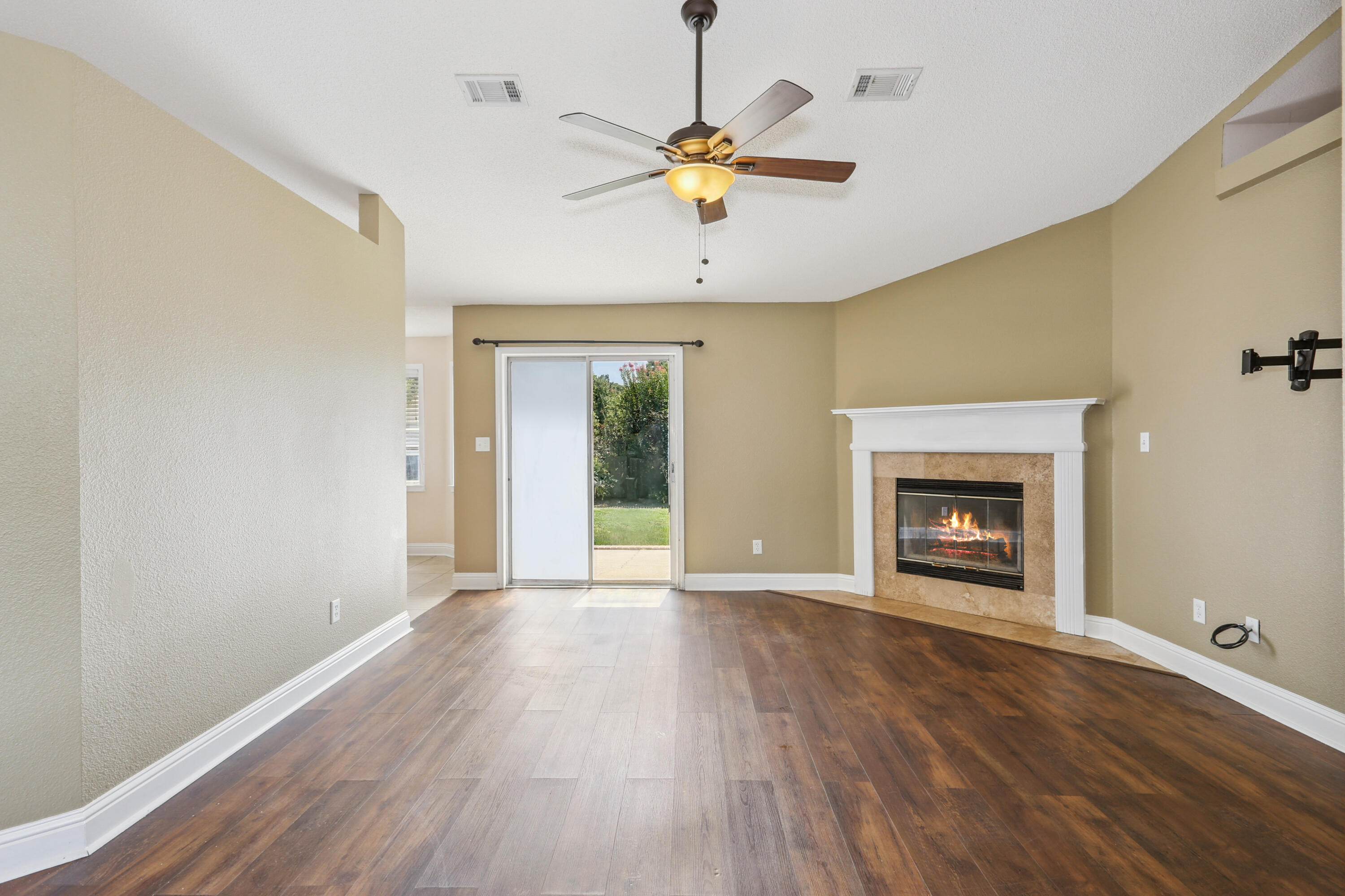 5833 Pebble Ridge Drive Milton, FL 32583 - Photo 5 of 28