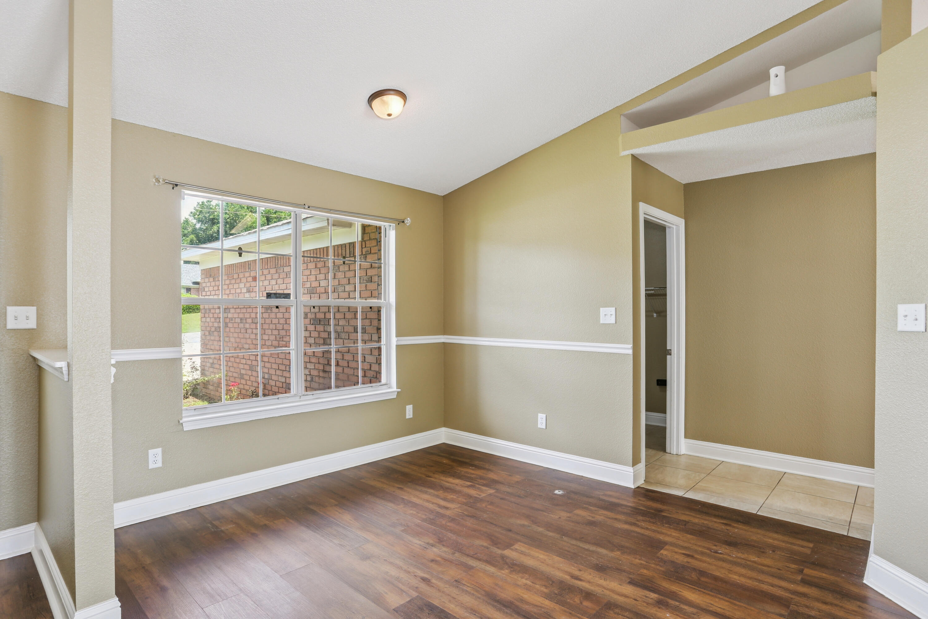 5833 Pebble Ridge Drive Milton, FL 32583 - Photo 7 of 28