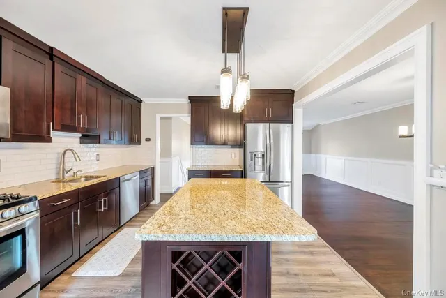 $775,000 | 178 Missouri Avenue, Bay Shore, NY 11706