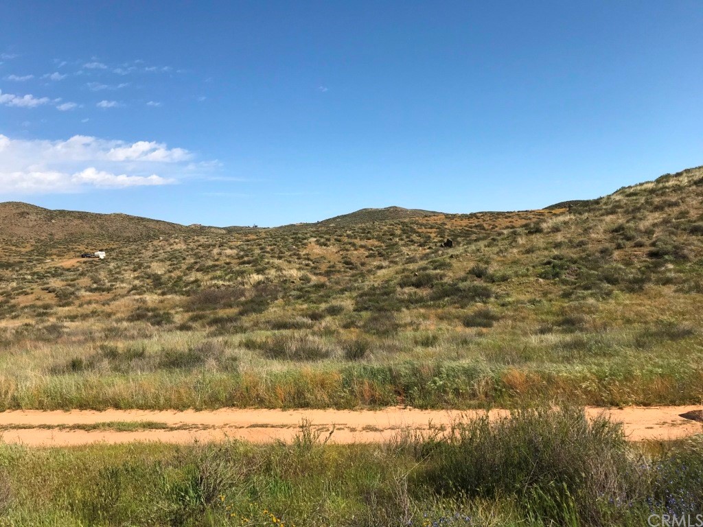 0 Summers Road Hemet, CA 92544 - Photo 1 of 1 a view of lake and mountain