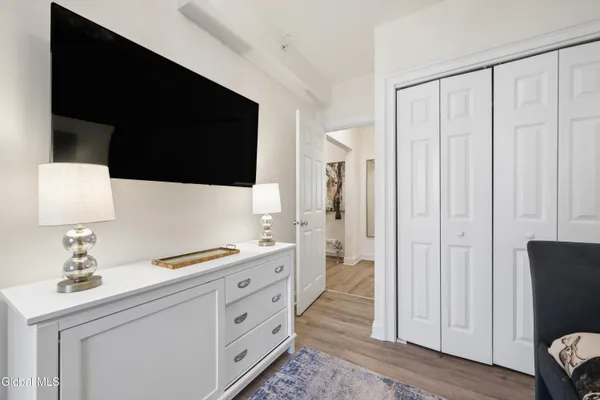 $2,800 | 425 Broadway, Unit 2, Saratoga Springs, NY 12866