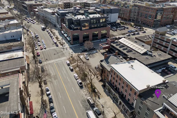$2,800 | 425 Broadway, Unit 2, Saratoga Springs, NY 12866