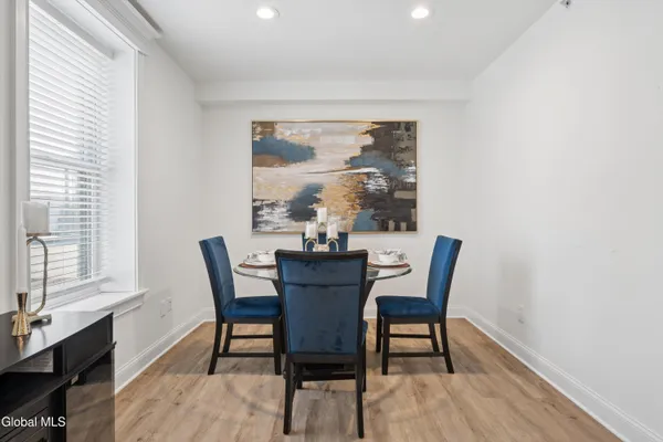 $2,800 | 425 Broadway, Unit 2, Saratoga Springs, NY 12866