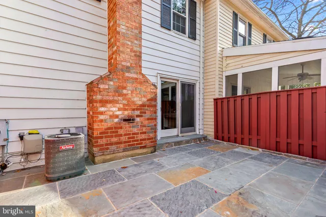 $3,100 | 1713 Redgate Farms Court, Rockville, MD 20850