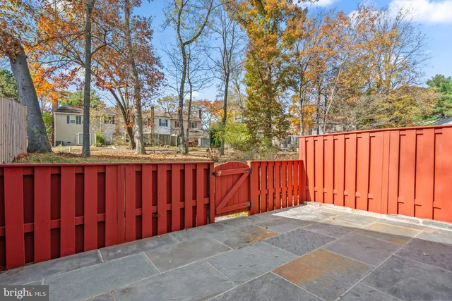 $3,100 | 1713 Redgate Farms Court, Rockville, MD 20850