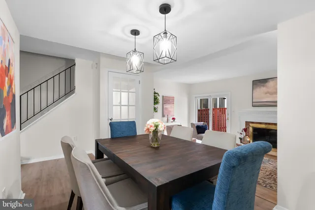 $3,100 | 1713 Redgate Farms Court, Rockville, MD 20850