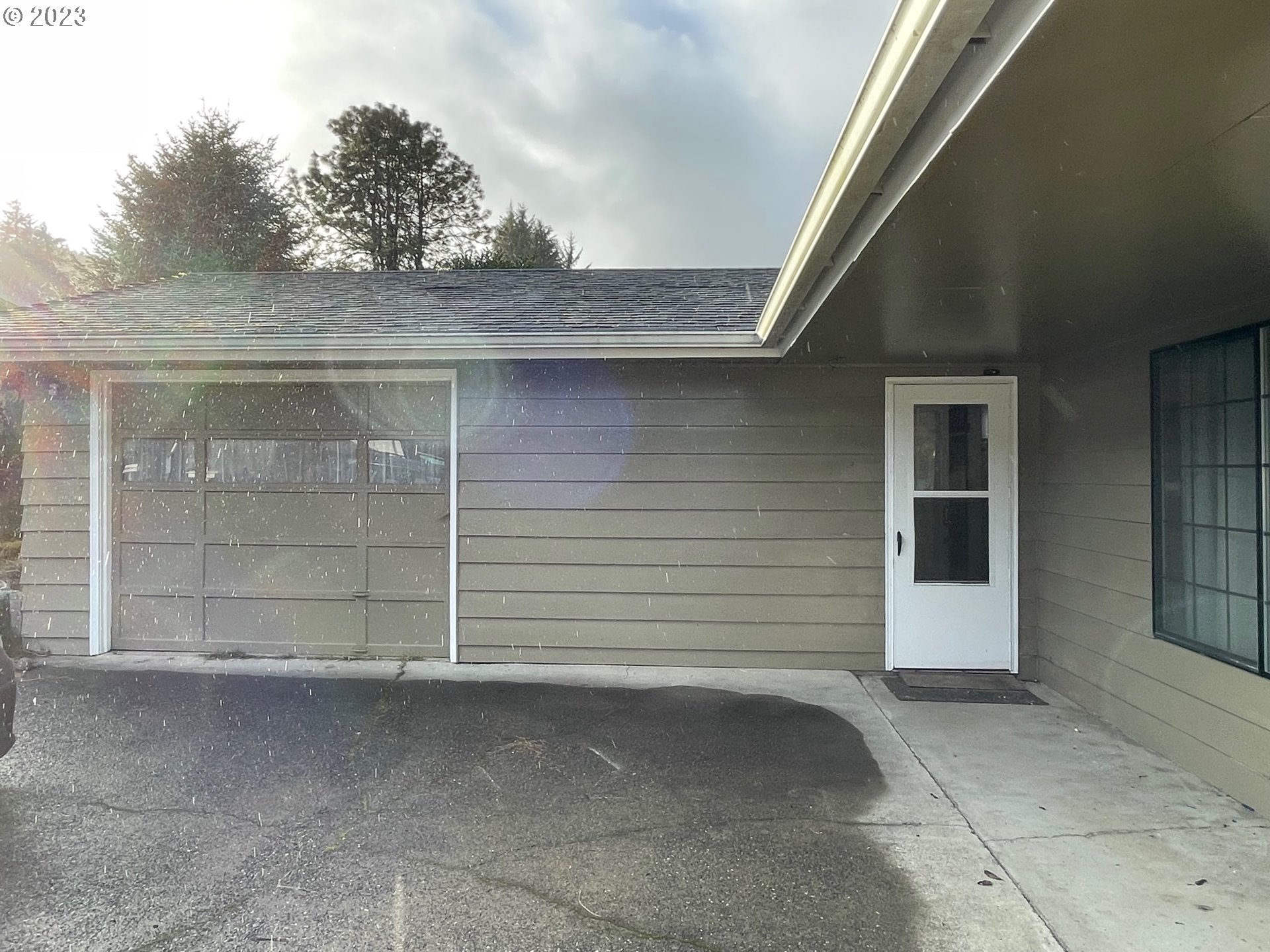 3010 Morris Place Reedsport, OR 97467 - Photo 3 of 32 Separate Living Quarters