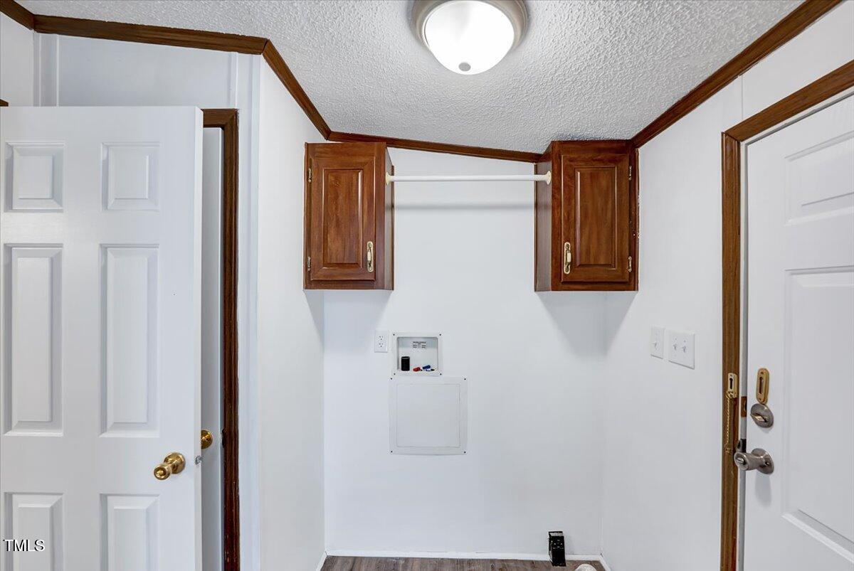 56 Jefferson Lane Cameron, NC 28326 - Photo 22 of 38 a bathroom with a mirror and a shower