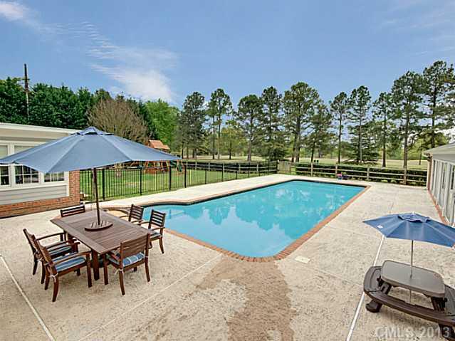 2800 Sharon Road Charlotte, NC 28211 - Photo 13 of 16 Gallery Image 13