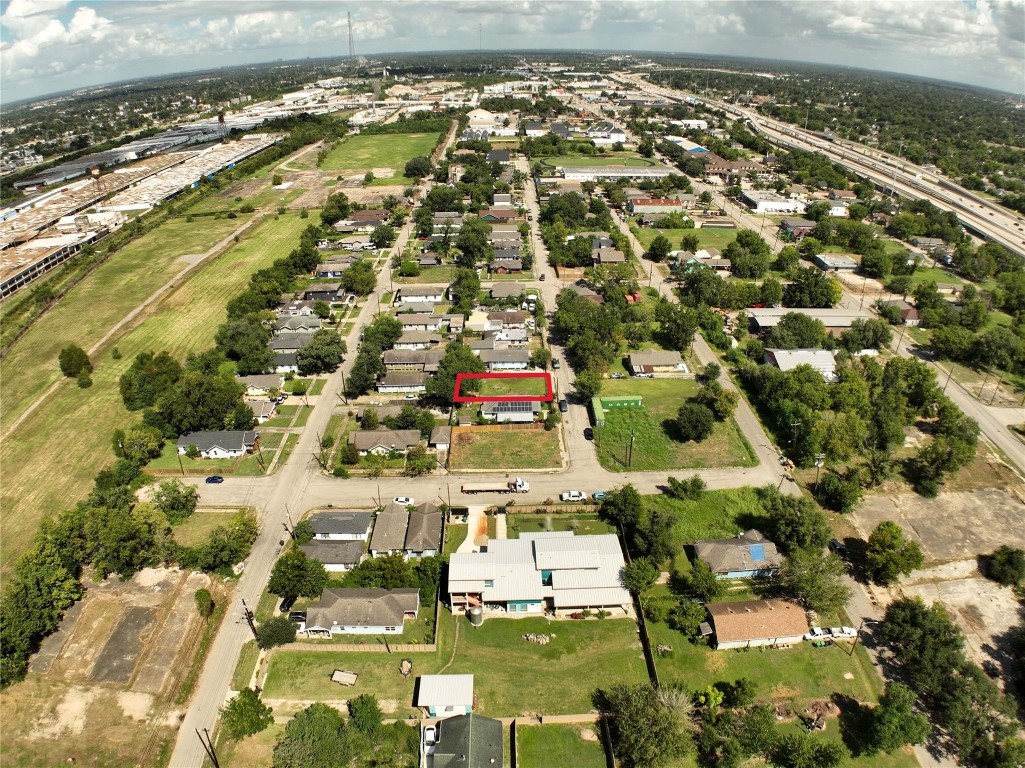 2511 Jones Street Houston, TX 77026 - Photo 6 of 9