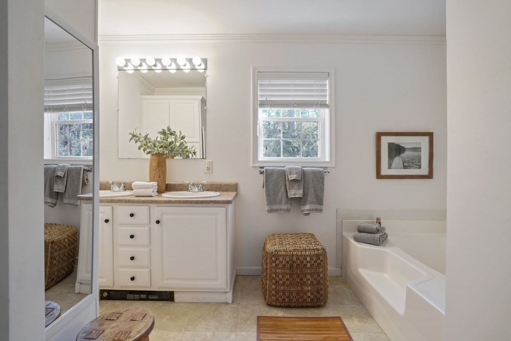 207 Cushing Street Hingham, MA 02043 - Photo 20 of 36