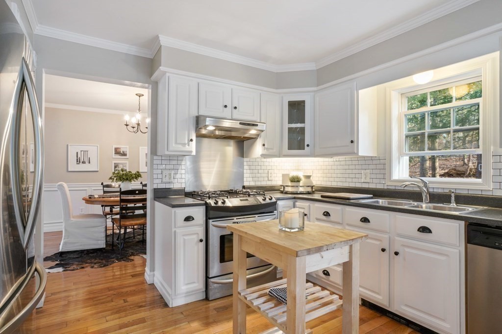 207 Cushing Street Hingham, MA 02043 - Photo 8 of 36