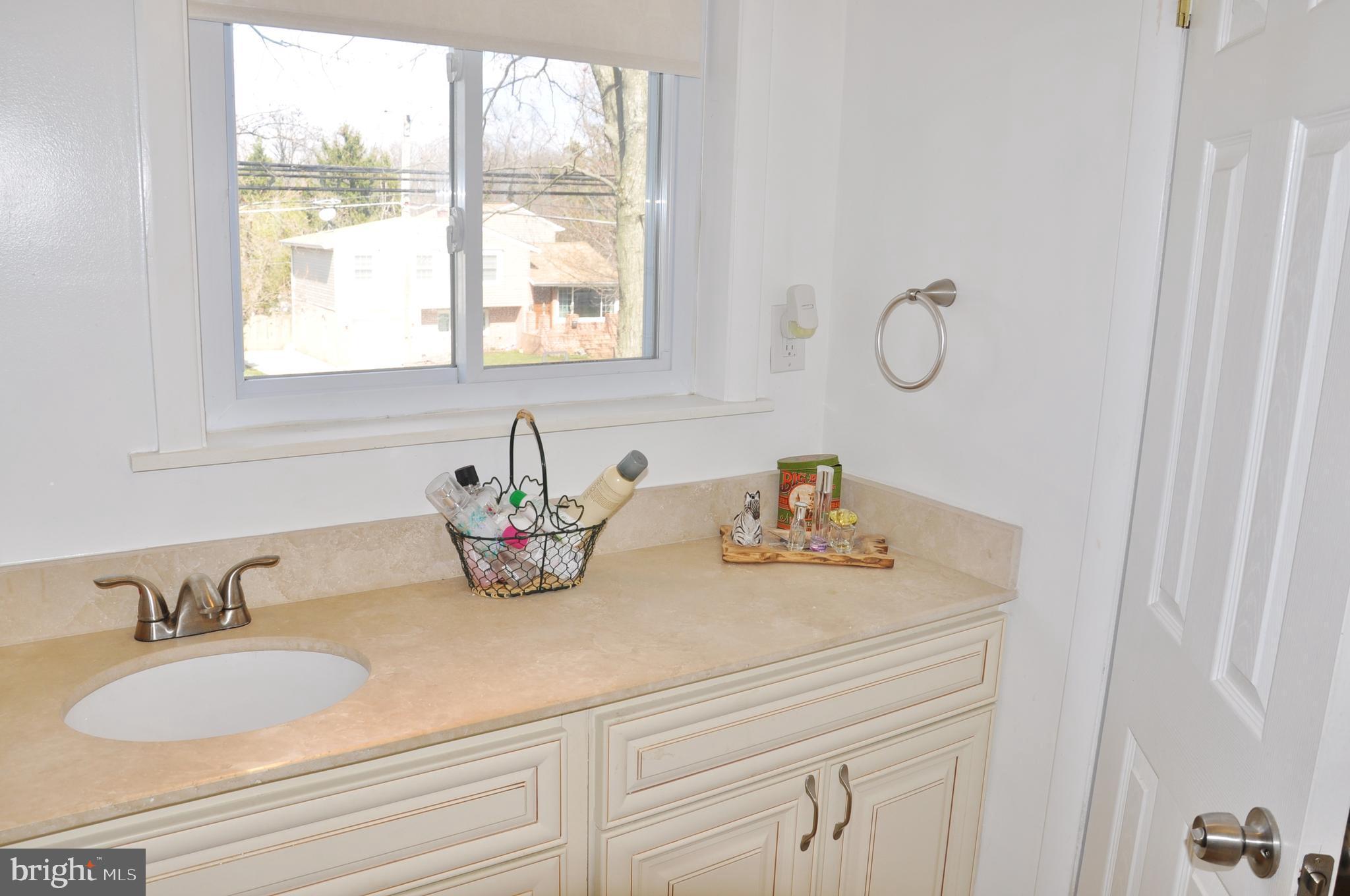 913 Cromwell Bridge Road Towson, MD 21286 - Photo 1 of 67 Bath