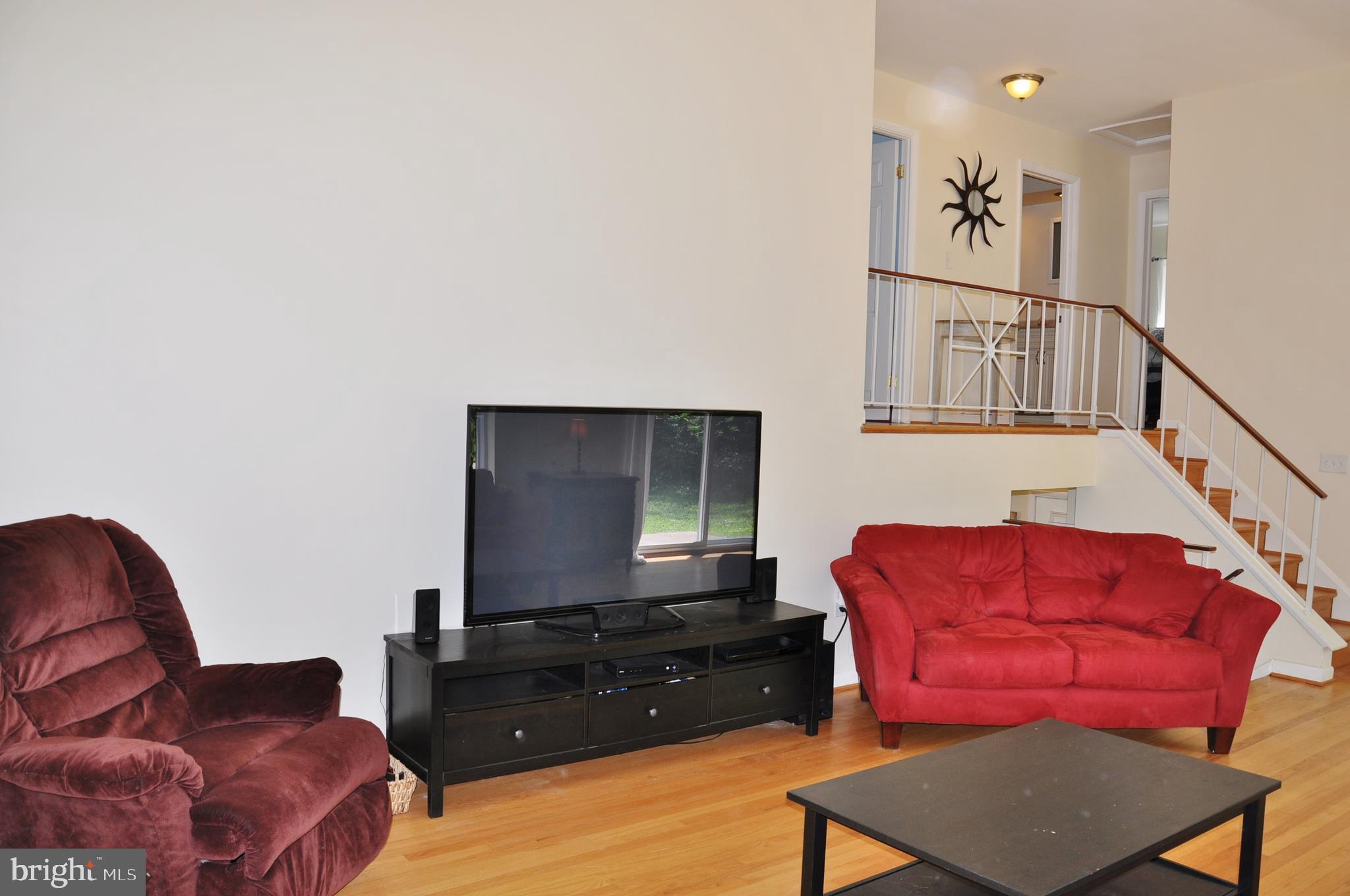 913 Cromwell Bridge Road Towson, MD 21286 - Photo 18 of 67 Living Room