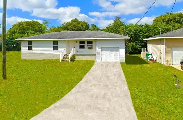 $190,000 | 2715 Lee Street, Punta Gorda, FL 33950