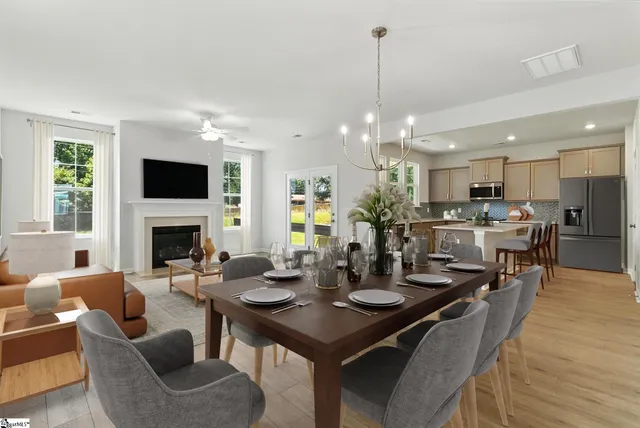 $306,000 | 7015 New Horizons Lane, Boiling Springs, SC 29316