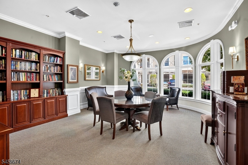 8202 Harcourt Road Clifton, NJ 07013 - Photo 20 of 21 Gallery Image 20