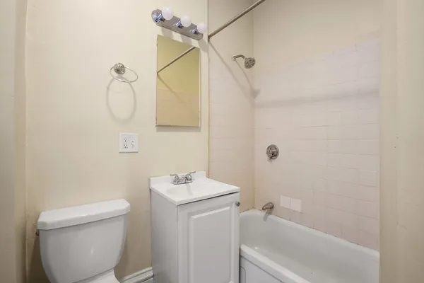 $2,850 | 284 Marlborough Street, Unit 5, Boston, MA 02116