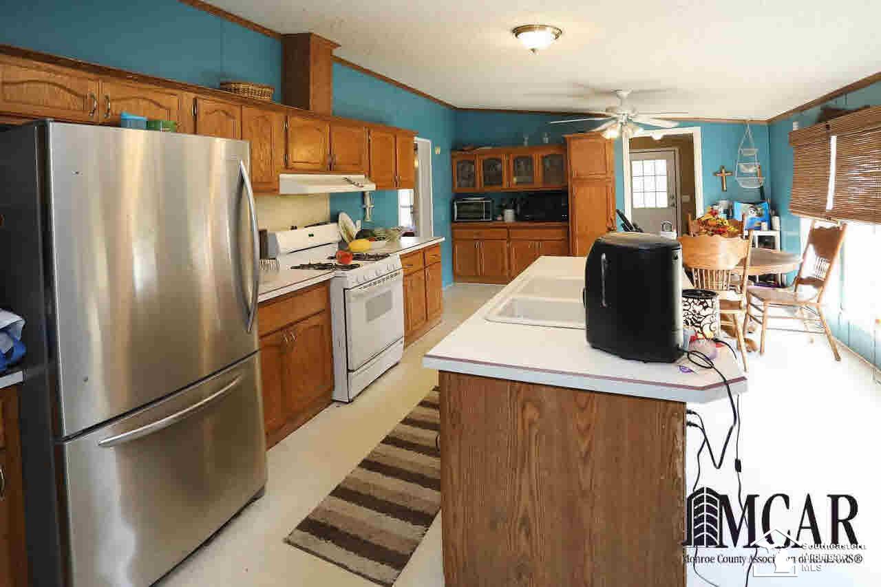 9999 Tuttle Hill Road Maybee, MI 48159 - Photo 15 of 25 Eat-in Kitchen