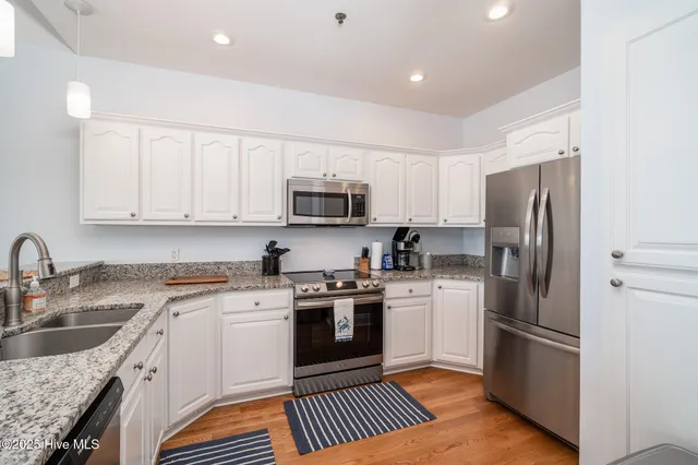 $3,200 | 202 Dobbs Street, Unit C, Atlantic Beach, NC 28512