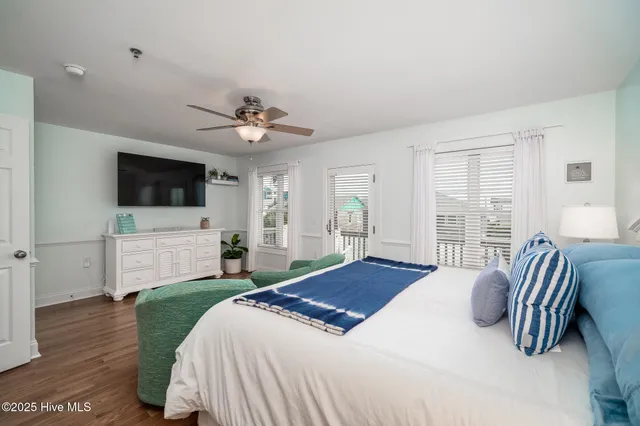 $3,200 | 202 Dobbs Street, Unit C, Atlantic Beach, NC 28512