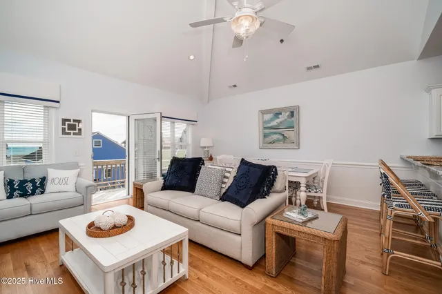 $3,200 | 202 Dobbs Street, Unit C, Atlantic Beach, NC 28512