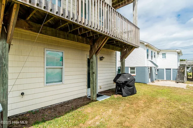 $3,200 | 202 Dobbs Street, Unit C, Atlantic Beach, NC 28512