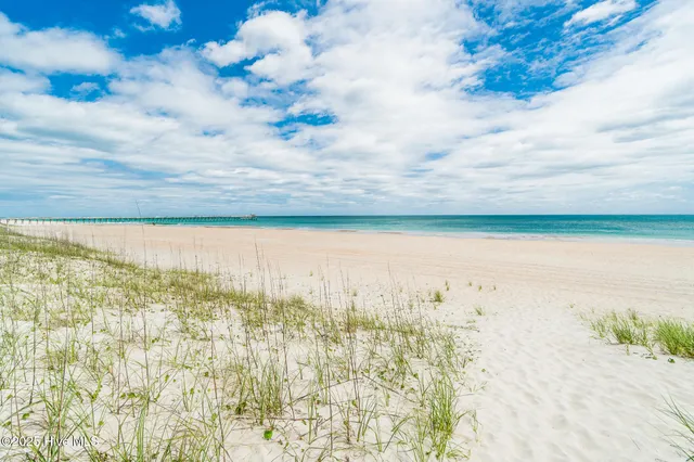 $3,200 | 202 Dobbs Street, Unit C, Atlantic Beach, NC 28512