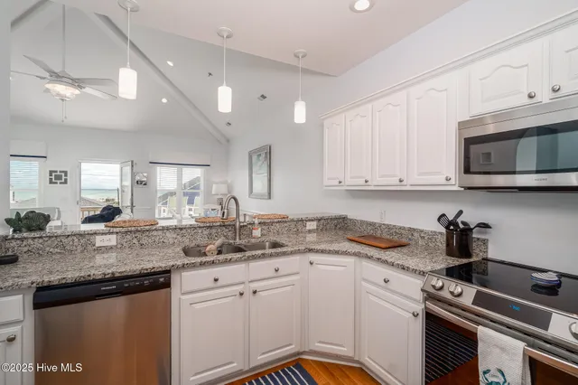 $3,200 | 202 Dobbs Street, Unit C, Atlantic Beach, NC 28512