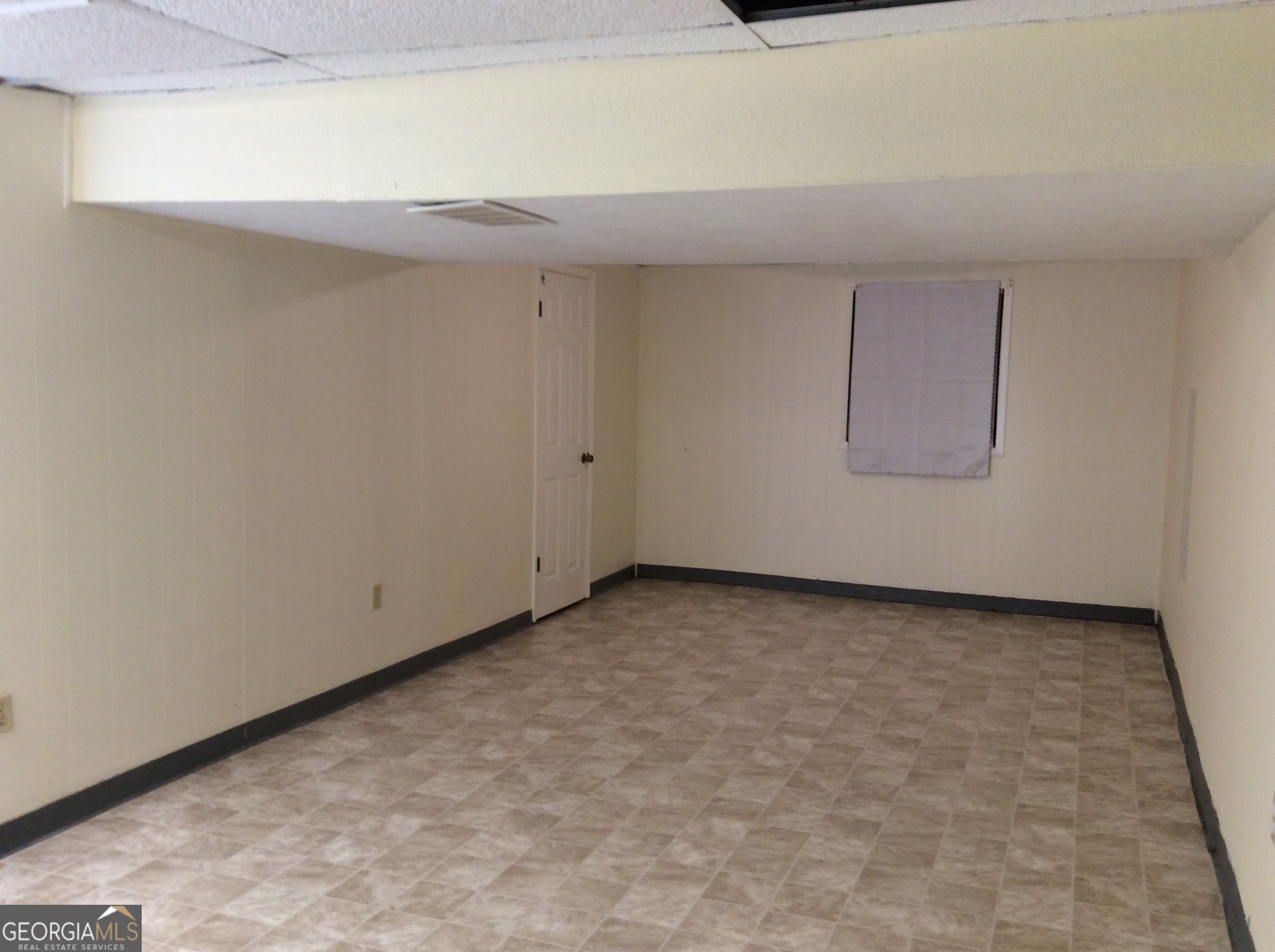 5022 Rock Springs Road Lithonia, GA 30038 - Photo 31 of 35 a view of a room