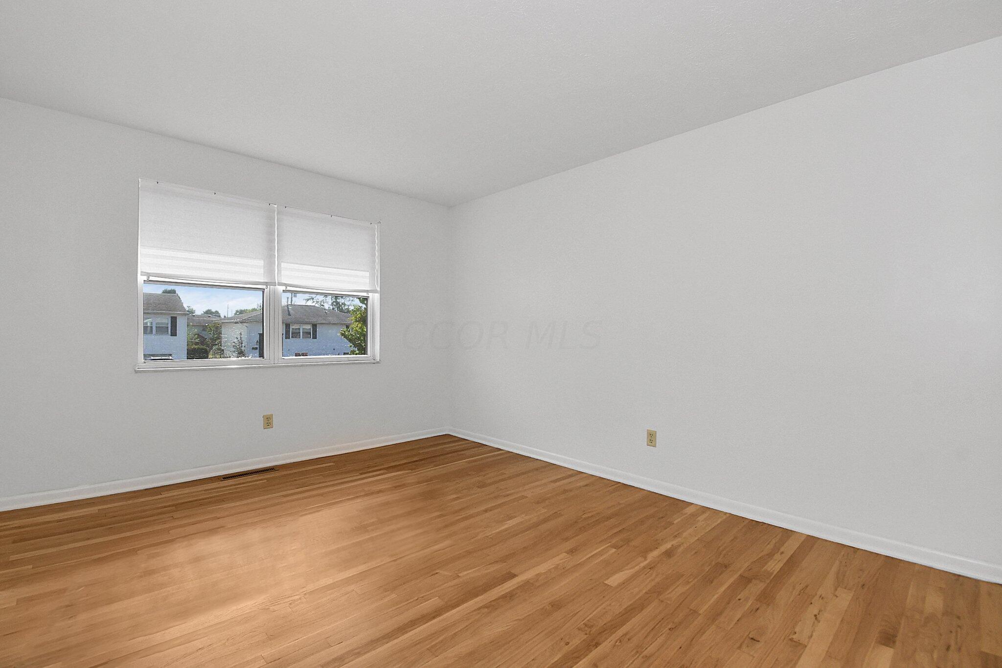 3915 Hillman Road West Columbus, OH 43207 - Photo 11 of 19 12-web-or-mls-3915-hillman-rd-w