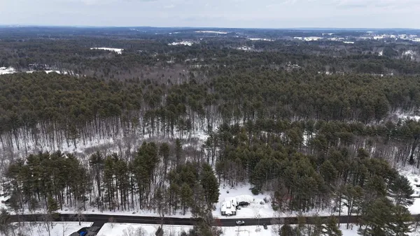 $825,000 | 101 Page Road, Litchfield, NH 03052