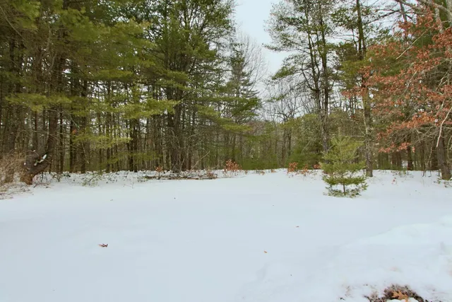 $975,000 | 101 Page Road, Litchfield, NH 03052