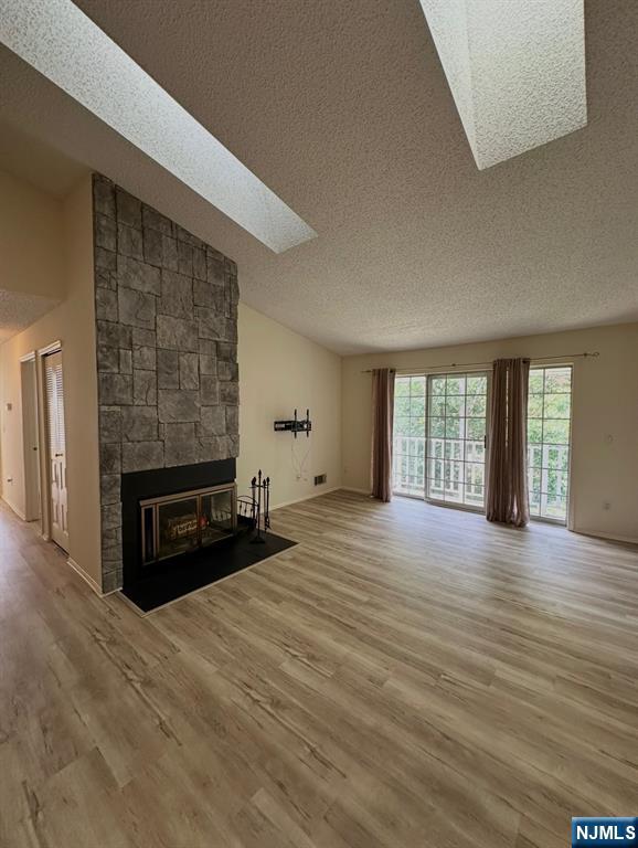 124 Raintree Lane Mahwah, NJ 07430 - Photo 4 of 16 Gallery Image 4