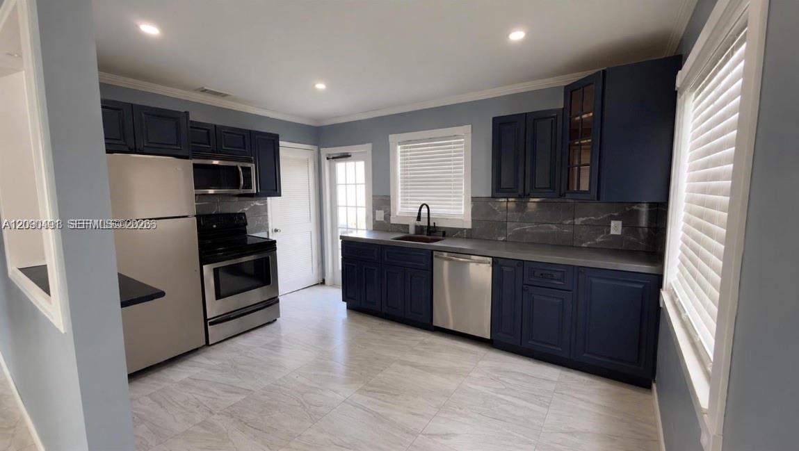 1310 West 24th Street Riviera Beach, FL 33404 - Photo 4 of 7 Gallery Image 4