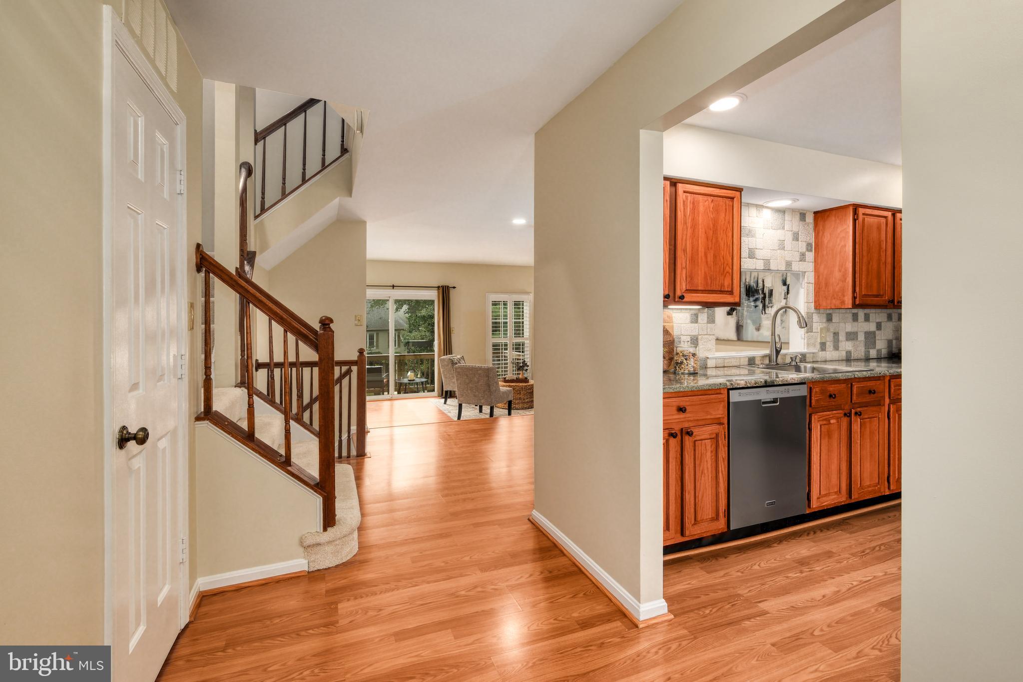 8174 Cliffview Avenue Springfield, VA 22153 - Photo 6 of 55 Foyer entry w/coat closet and 1/2 bath