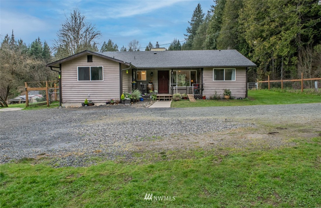 414 Newberg Road Snohomish, WA 98290 - Photo 2 of 31